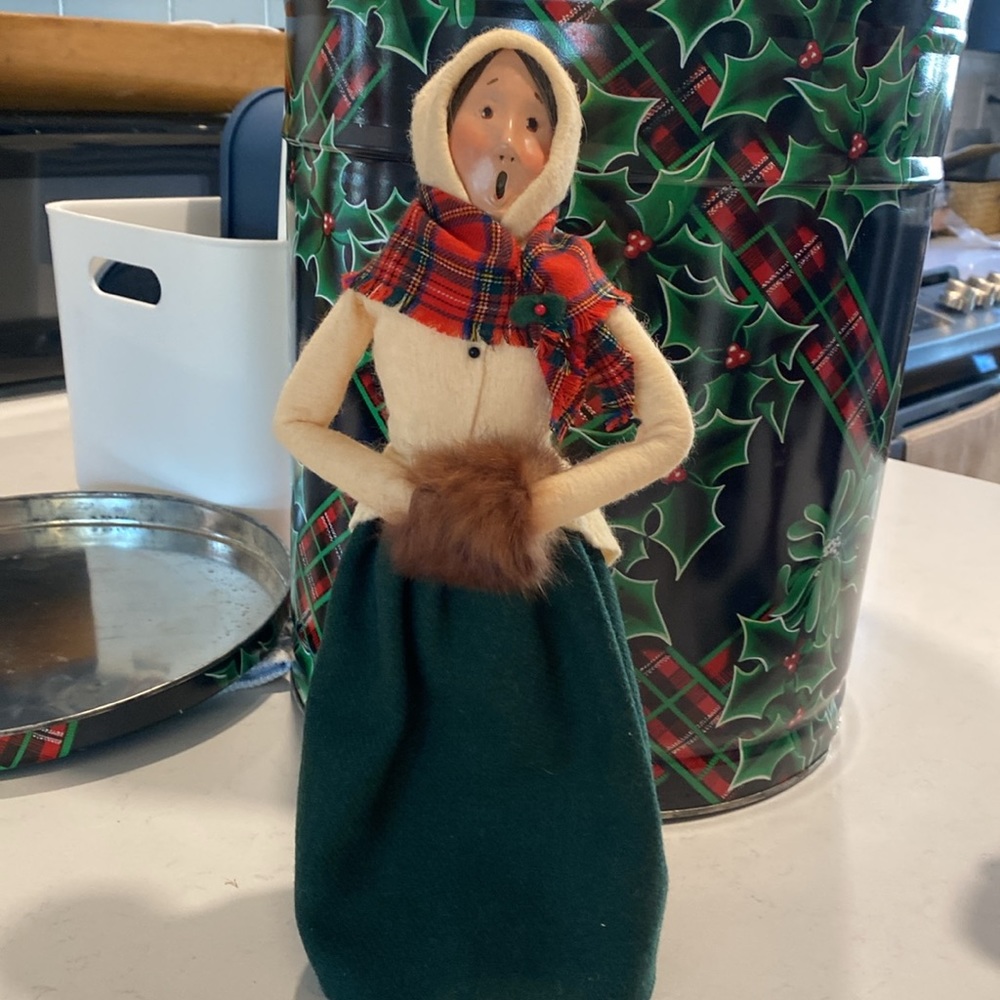 1986 Caroler - Picture 2 of 4